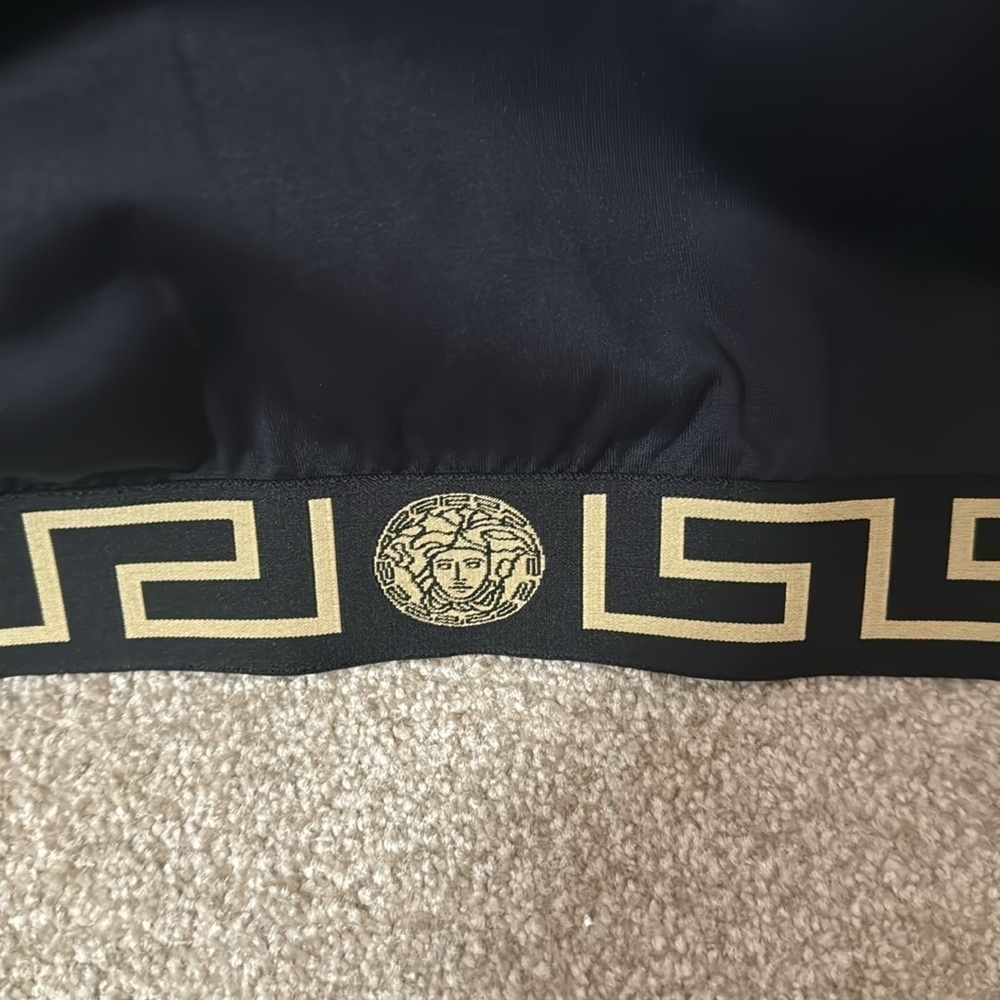 Pre owned Versace women’s size L/XL track jacket - Picture 4 of 5